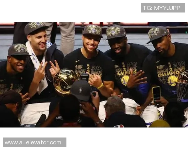 2017年圣诞大战骑士勇士巅峰对决回顾与精彩瞬间解析 2017年圣诞大战骑士勇士巅峰对决回顾与精彩瞬间解析