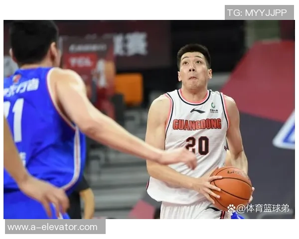 任骏飞领衔球队奋战新赛季展现卓越篮球才华与团队精神 任骏飞领衔球队奋战新赛季展现卓越篮球才华与团队精神