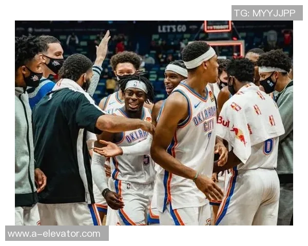 勇士与雷霆激战正酣现场直播全程回顾与精彩瞬间分析 勇士与雷霆激战正酣现场直播全程回顾与精彩瞬间分析