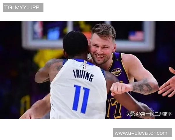 太阳队与独行侠队激战正酣比分胶着引发球迷热议 太阳队与独行侠队激战正酣比分胶着引发球迷热议