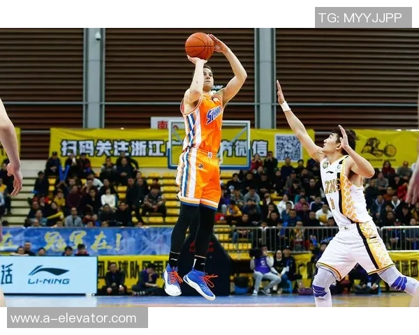 胡金秋的篮球之路：从青涩少年到CBA明星的成长故事与奋斗历程