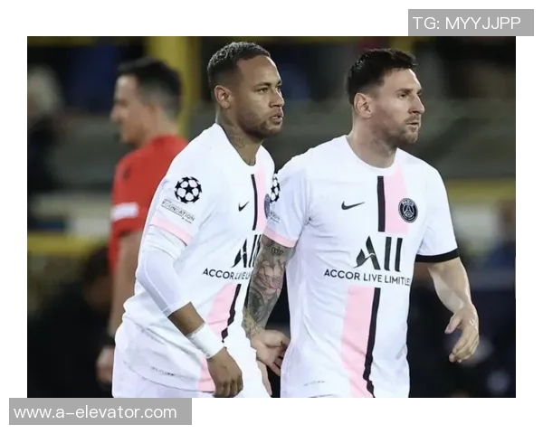 里昂与贝西克塔精彩对决比分揭晓赛季重要战役回顾